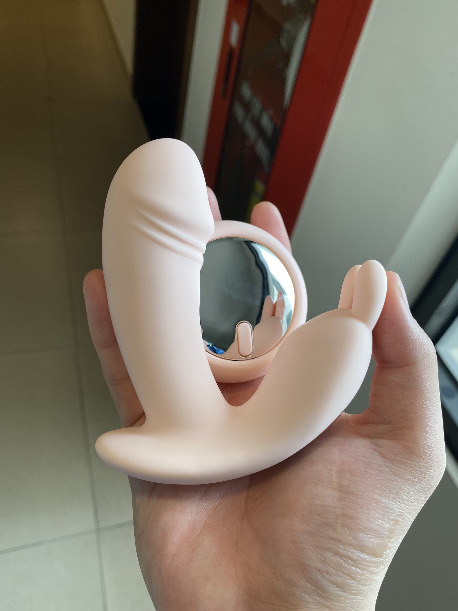 Quần chíp rung điều khiển từ xa hình dương vật sạc pin mạnh mẽ